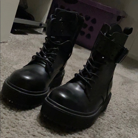 Shoes - Black boots